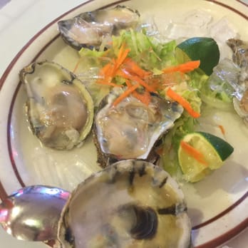 La Condesa - Not fresh and smelly oysters - Mexican Near Me - Chicago, Illinois