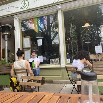 Fancy Plants Cafe - Outdoor seating - Vegan Near Me - Chicago, Illinois