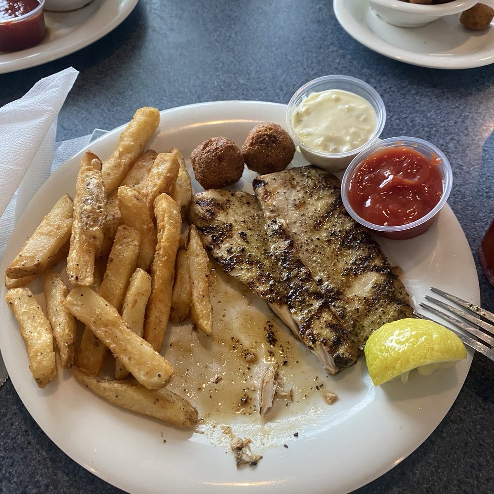 McElroy's Harbor House - Mahi Mahi - Seafood Near Me - Biloxi, Mississippi McElroy's Harbor House - Mahi Mahi - Seafood Near Me - Biloxi, Mississippi