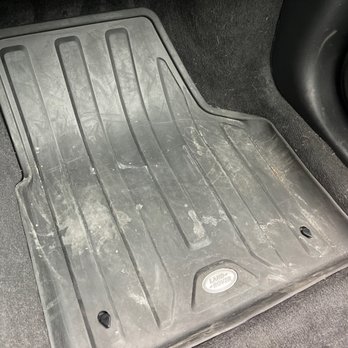 Land Rover Lake Bluff - Didn't even wipe down the mats at all - Car Dealers Near Me - Lake Bluff, Illinois