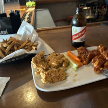 Wing Madness - Chicken Wings Near Me - Springfield, Massachusetts