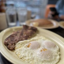 The Nook Breakfast Spot - Corned Beef Hash