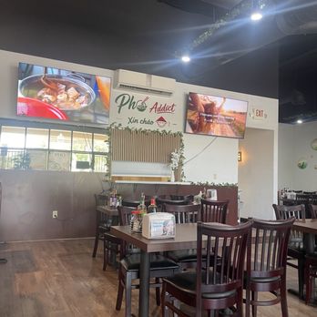Pho Addict - Inside seating - Vietnamese Near Me - Fresno, California Pho Addict - Inside seating - Vietnamese Near Me - Fresno, California