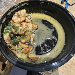 Mussels and shrimp in lemon sauce Mussels and shrimp in lemon sauce