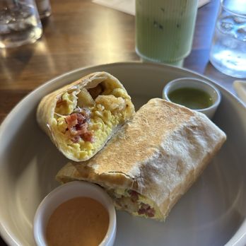 Nomade - Breakfast burrito - Coffee & Tea Near Me - San Diego, California Nomade - Breakfast burrito - Coffee & Tea Near Me - San Diego, California