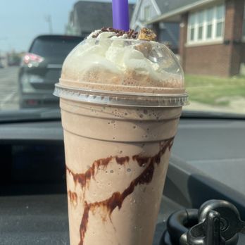 La Michoacana Plus - Chocolate Milk Shake - Malteada de Leche - Ice Cream & Frozen Yogurt Near Me - Milwaukee, Wisconsin