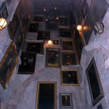 Hogwarts Express Hogsmeade Station - talking paintings - Amusement Parks Near Me - Orlando, Florida Hogwarts Express Hogsmeade Station - talking paintings - Amusement Parks Near Me - Orlando, Florida