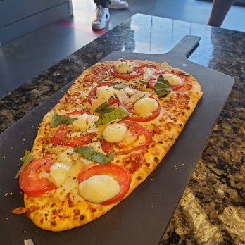 Topgolf - Flatbread with basil, tomato, mozzarella - New American Near Me - Edison, New Jersey