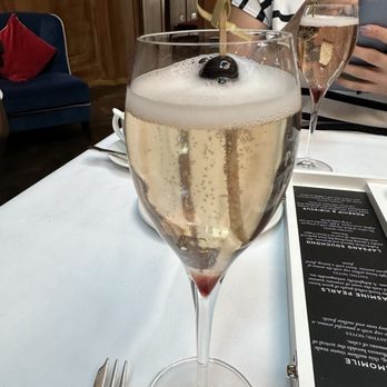 The Dixon - Afternoon tea - Hotels Near Me - London, XGL The Dixon - Afternoon tea - Hotels Near Me - London, XGL