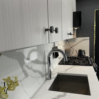 Italia Stone - Quartz countertop and backsplash - Countertop Installation Near Me - Freeport, New York Italia Stone - Quartz countertop and backsplash - Countertop Installation Near Me - Freeport, New York