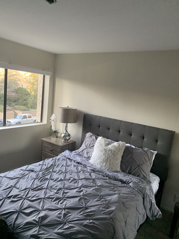 STRATHMORE REGENCY 40 Photos & 12 Reviews 11050 Strathmore Dr, Los