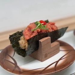 Waka Sakura Sushi Restaurant - Spicy Tuna Handroll - not so manini this time!