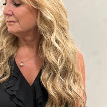 Cindy Rodgers Stylist - Hair Extensions weft bead and sew in. Bellami hair - Hair Stylists Near Me - Phoenix, Arizona Cindy Rodgers Stylist - Hair Extensions weft bead and sew in. Bellami hair - Hair Stylists Near Me - Phoenix, Arizona