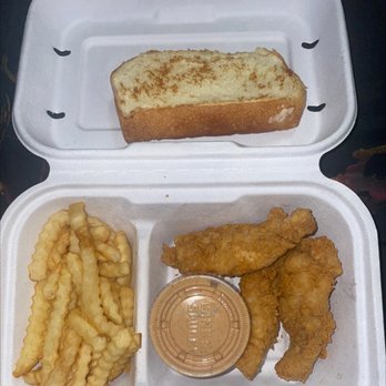 Raising Cane's Chicken Fingers - Raisin Canes 3 piece - Fast Food Near Me - Pico Rivera, California