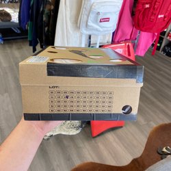 Shop 23