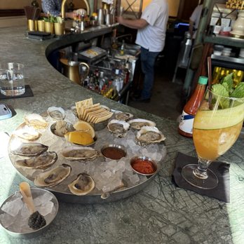 Fives - Oysters and cocktails! - Cocktail Bars Near Me - New Orleans, Louisiana