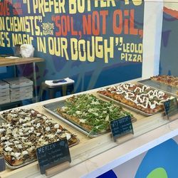 Lunch service with pan pizzas