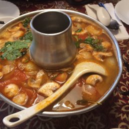 Tom yum soup large