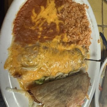 Rosa's Mexican Food Restaurant - Chili relleno and shredded beef taco. - Mexican Near Me - Tucson, Arizona Rosa's Mexican Food Restaurant - Chili relleno and shredded beef taco. - Mexican Near Me - Tucson, Arizona