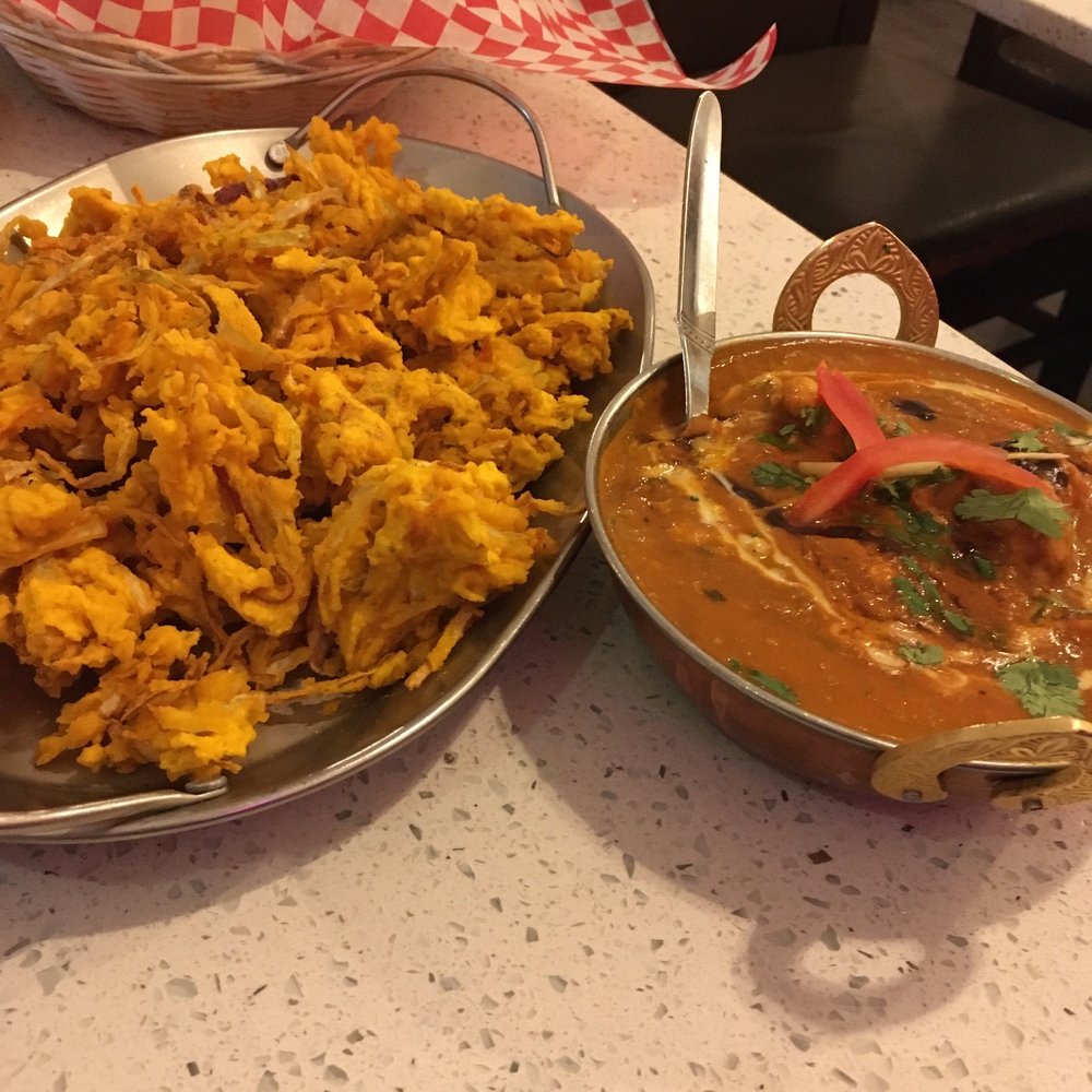 Raj Palace - Midlake Plaza - Vegetable Pakoras, Garlic Naan and Malabar Chicken Curry - Indian Near Me - Calgary, Alberta