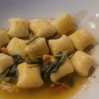 Tre Pazzi Trattoria - lemon pillow gnocchi stuffed w Grana Padano cheese&black truffle in a lemon butter&sage sauce w chopped walnuts - Italian Near Me - Auburn, California Tre Pazzi Trattoria - lemon pillow gnocchi stuffed w Grana Padano cheese&black truffle in a lemon butter&sage sauce w chopped walnuts - Italian Near Me - Auburn, California