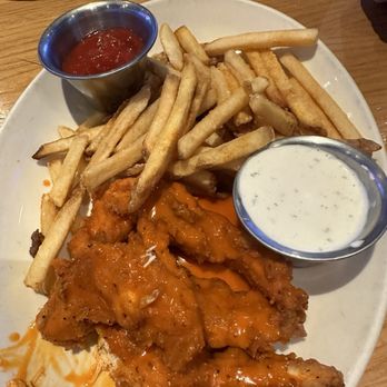 Twin Peaks - New American Near Me - Tempe, Arizona
