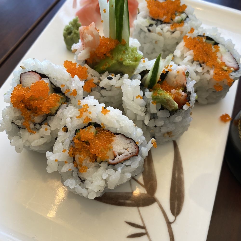 Chai's Asian Bistro - 6 Piece California Roll - Asian Fusion Near Me - Chicago, Illinois