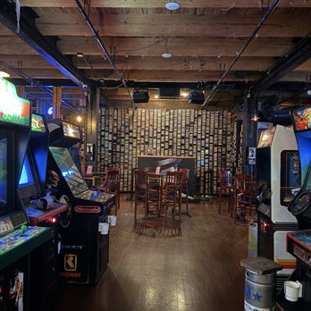 Headquarters Beercade River North - Bars Near Me - Chicago, Illinois