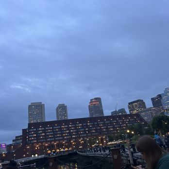 Joe’s Waterfront - City view - Burgers Near Me - Boston, Massachusetts Joe’s Waterfront - City view - Burgers Near Me - Boston, Massachusetts