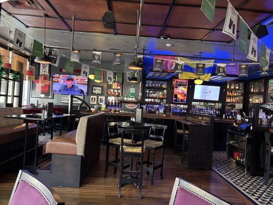 Fado Irish Pub by null