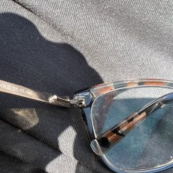 Mike's Eyeglass Repair - Broken hinge