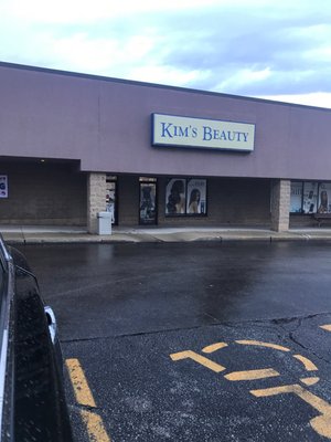 Kim S Beauty 1512 W Market St Bloomington Il Beauty Salons Equipment Supplies Mapquest