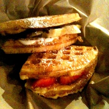 Bruxie - top: banana & nutella - Breakfast & Brunch Near Me - Brea, California