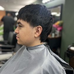 The Shaky Razor Barbershop