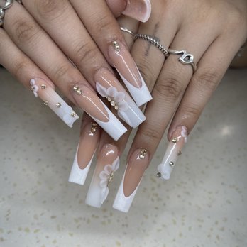 Maxim Nails & Spa - Some of the amazing work that the techs at this salon can do! - Nail Salons Near Me - Houston, Texas Maxim Nails & Spa - Some of the amazing work that the techs at this salon can do! - Nail Salons Near Me - Houston, Texas
