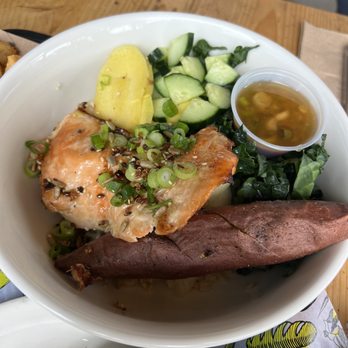 Superba Snacks + Coffee - UMAMI SALMON BOWL - Breakfast & Brunch Near Me - Pasadena, California