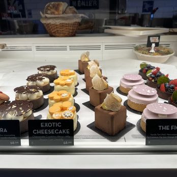 Moulin - Desserts - Cafes Near Me - Laguna Beach, California Moulin - Desserts - Cafes Near Me - Laguna Beach, California