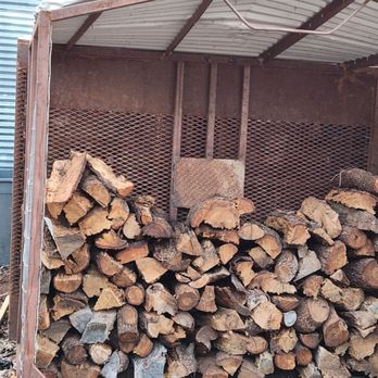 Woodshed Smokehouse - Wood - Smokehouse Near Me - Fort Worth, Texas