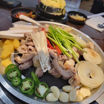 Moon Korean BBQ - Moon's Intestine Combo (Medium) - Korean Near Me - Urban Honolulu, Hawaii Moon Korean BBQ - Moon's Intestine Combo (Medium) - Korean Near Me - Urban Honolulu, Hawaii