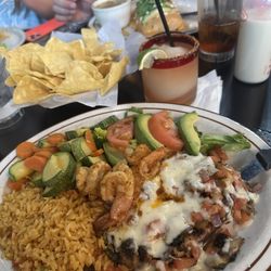 Ernesto's Mexican Restaurant - Platillo Pacifico