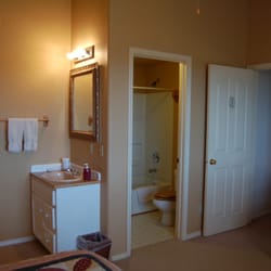 Sophia Retreat & Event Center - Private baths in all 21 rooms!