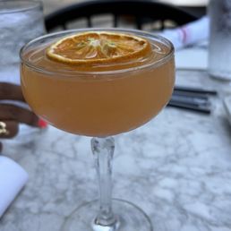Bubbles & Mimosas - boozy Bellini Bubbles & Mimosas - boozy Bellini