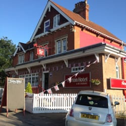 The Porton Hotel & Restaurant