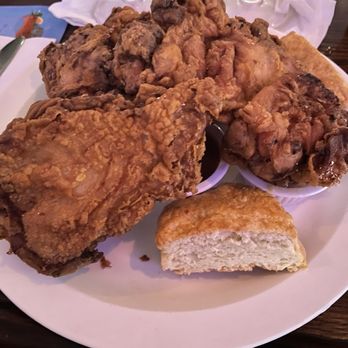 The Commodore - Fried chicken plate - Bars Near Me - New York, New York The Commodore - Fried chicken plate - Bars Near Me - New York, New York