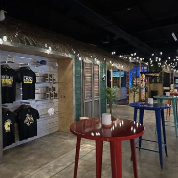Bananas Axe Cabana - Axe Throwing Near Me - Orlando, Florida