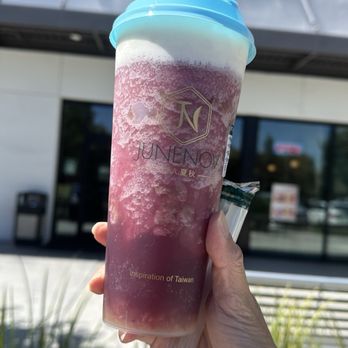 Junenov Tea - Kyoho grape cheezma - Bubble Tea Near Me - Pleasant Hill, California Junenov Tea - Kyoho grape cheezma - Bubble Tea Near Me - Pleasant Hill, California