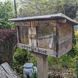 Little Free Library - Little Free Library, Rock Street, Hannibal