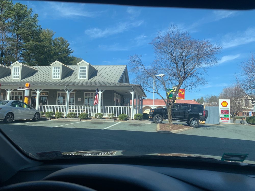 SHELL US 29 Grenbrier Dr, Charlottesville, Virginia Gas Stations