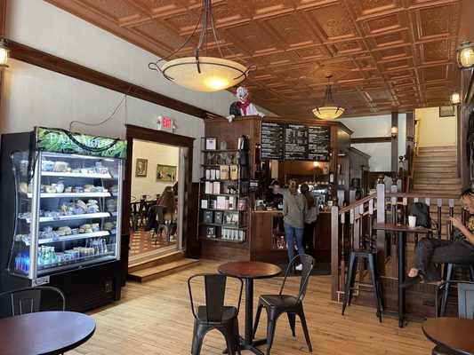 Paramount Cafe by null