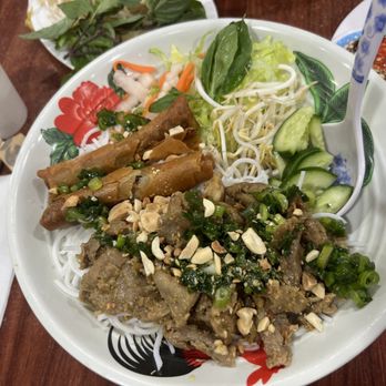 Saigon Restaurant - 10/21/23 = #20 Spring roll & BBQ pork with Vermicelli $17 - Chinese Near Me - Homebush West, NSW